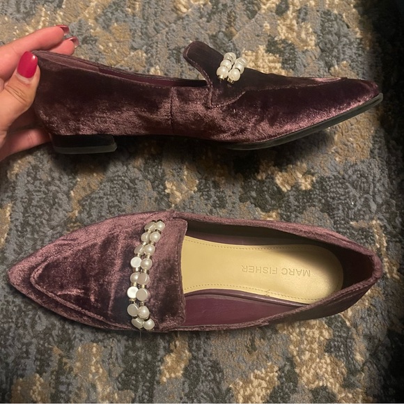 MARC FISHER Kneel Velvet Loafer - Picture 2 of 7